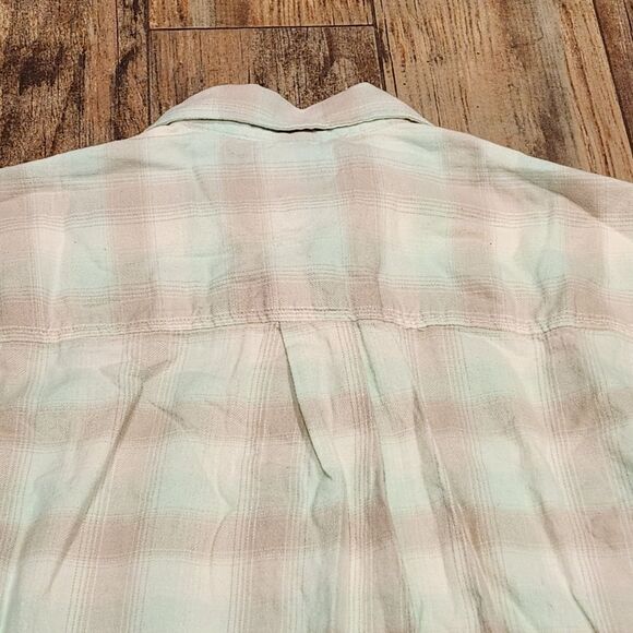 🔸NWT Levi's Silver Tab Mint Plaid Buttoned Front Long Sleeve Flannel Top XSmall - Picture 2 of 12